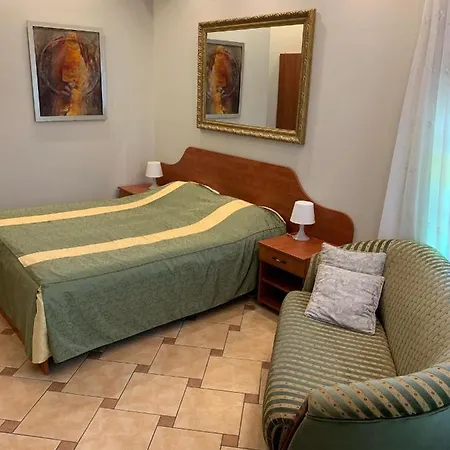 Superior W Rewalu 아파트 레왈